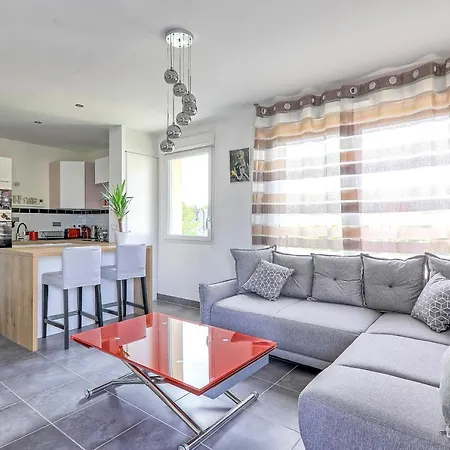 Chessy Apartmán *